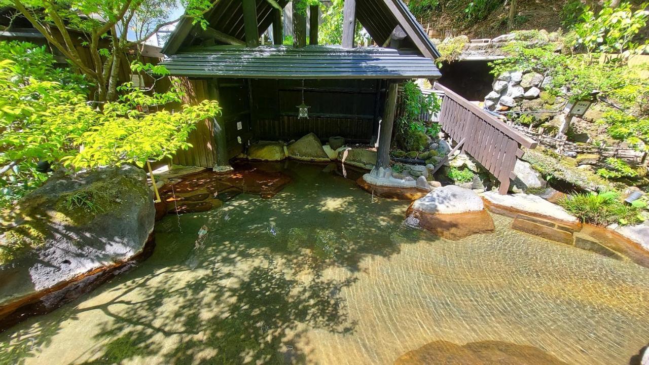 Kurokawa Onsen Oku No Yu Hotel Minamioguni Luaran gambar