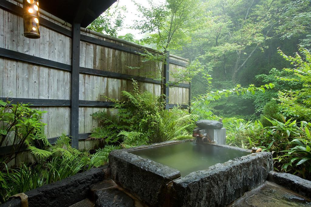 Kurokawa Onsen Oku No Yu Hotel Minamioguni Luaran gambar