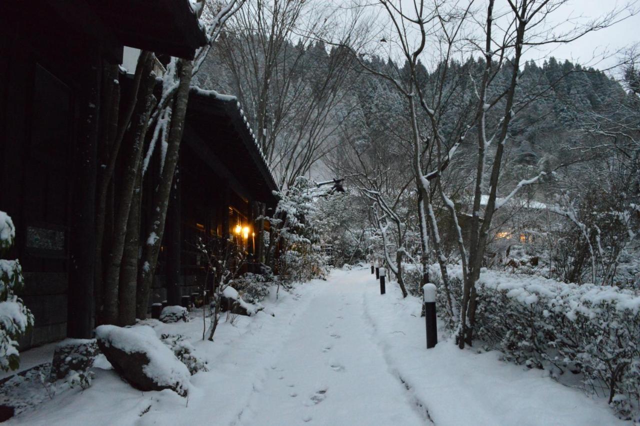 Kurokawa Onsen Oku No Yu Hotel Minamioguni Luaran gambar
