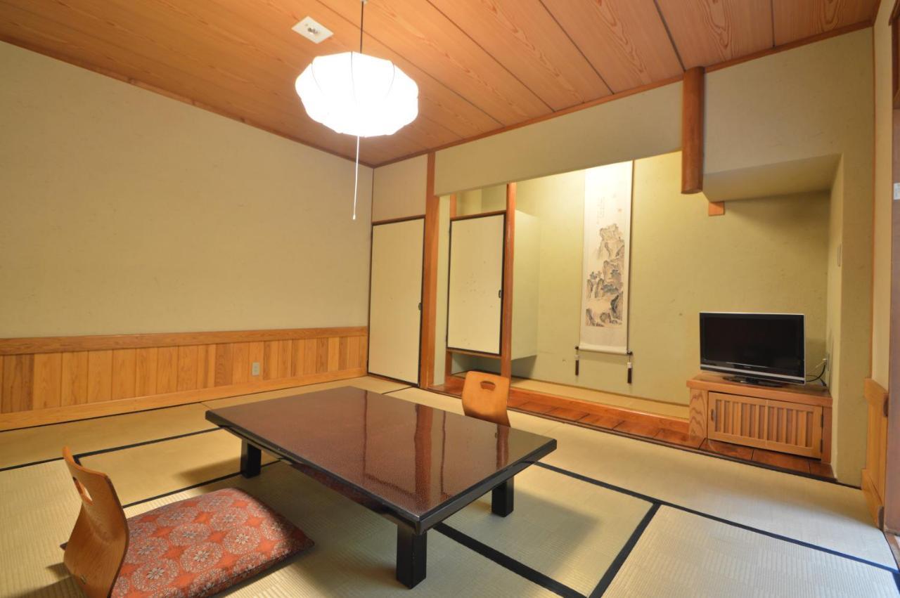 Kurokawa Onsen Oku No Yu Hotel Minamioguni Luaran gambar