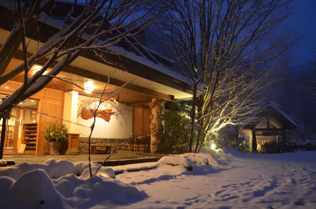 Kurokawa Onsen Oku No Yu Hotel Minamioguni Luaran gambar