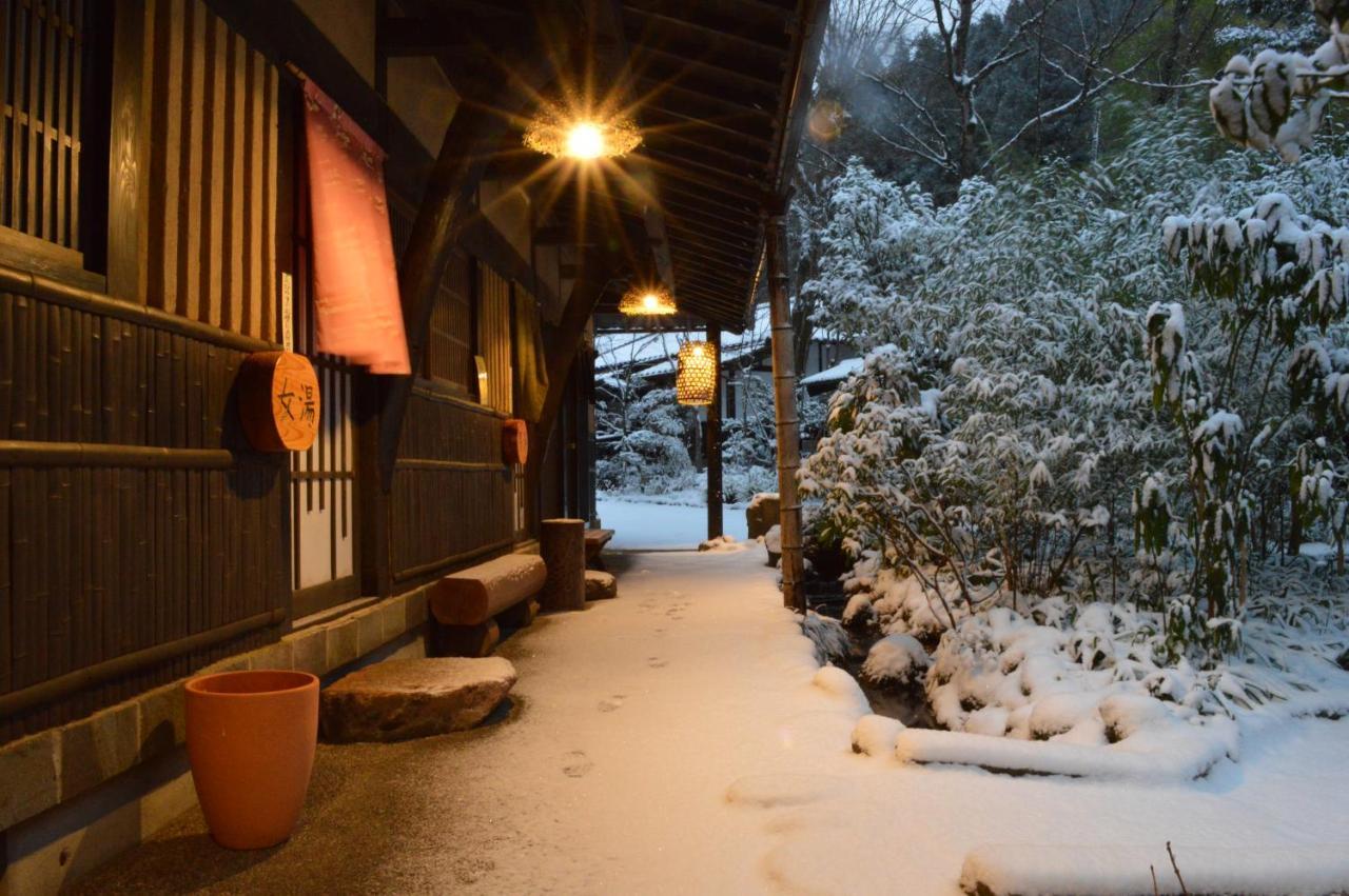 Kurokawa Onsen Oku No Yu Hotel Minamioguni Luaran gambar